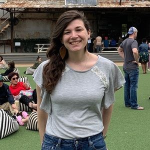 Meet your Posher, Abigail